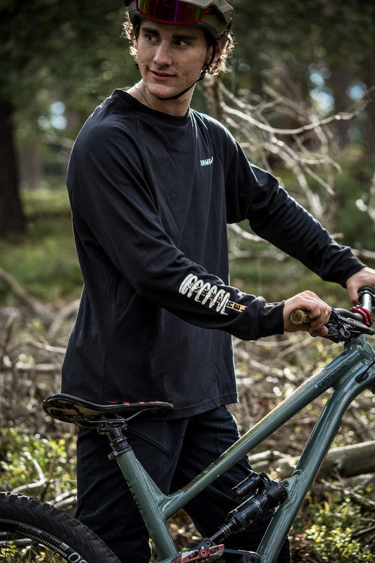 Skwerel Long Sleeve Coil Shock