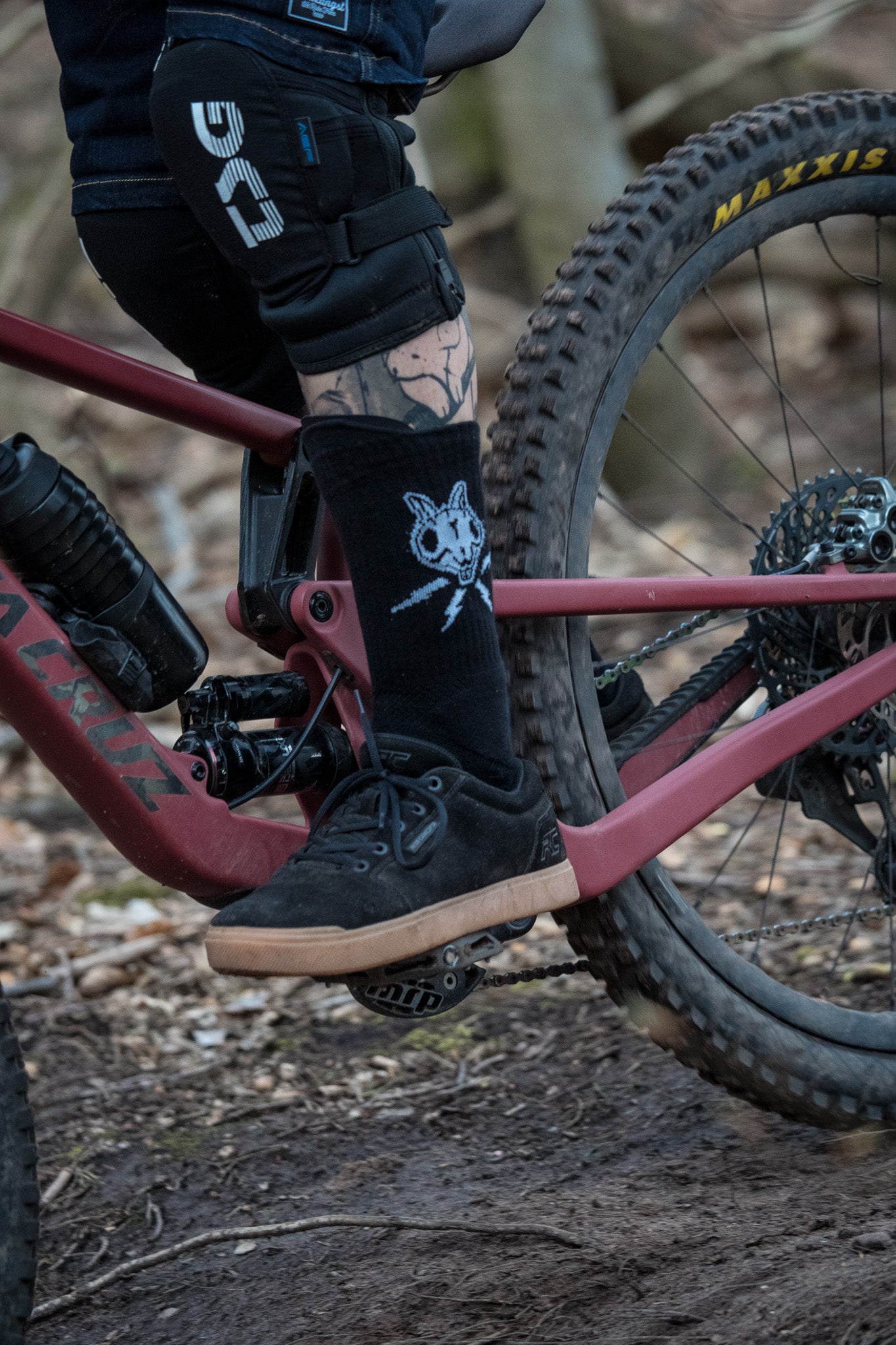 MTB Socks with Shin Protector