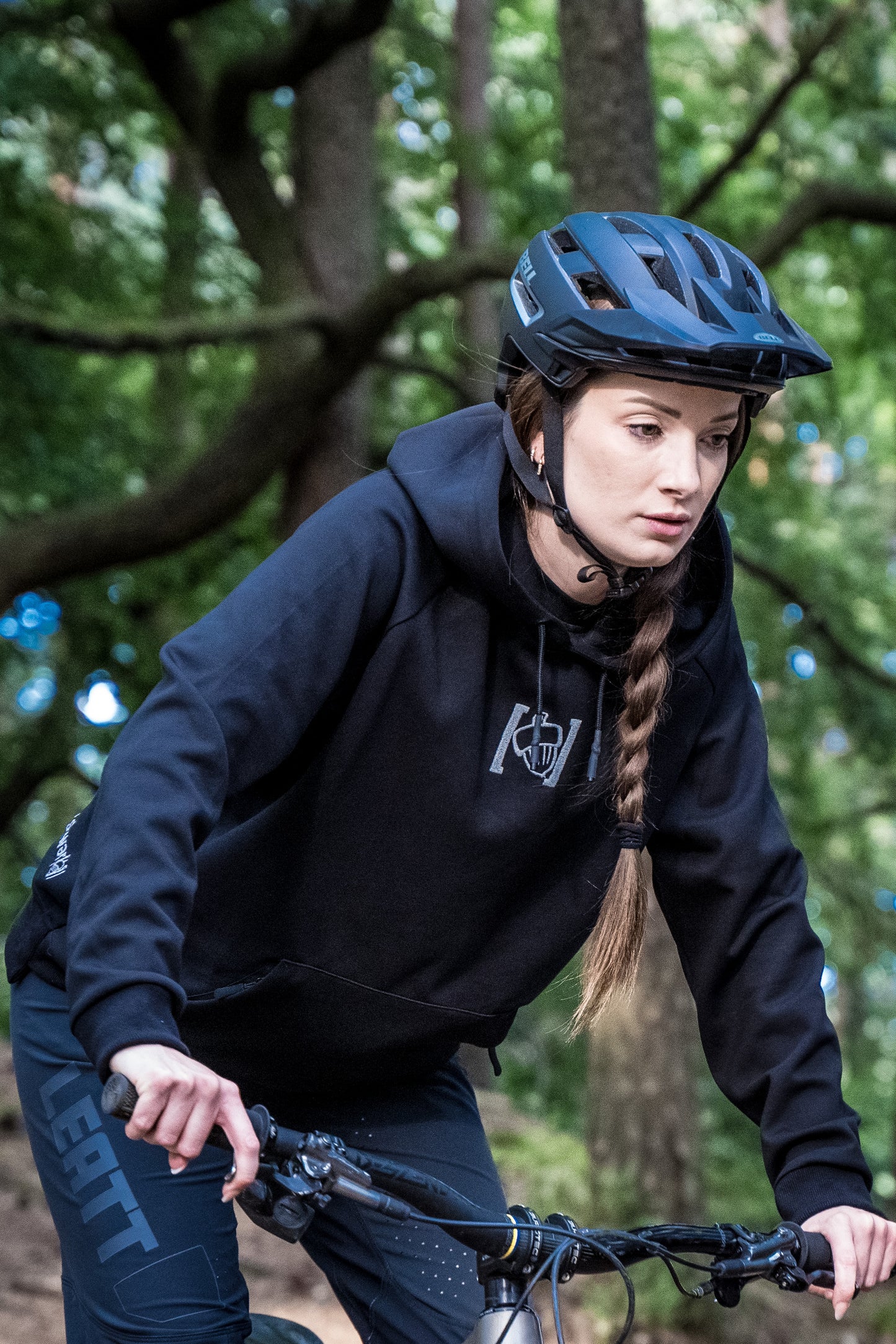 Skwerel® MTB Trail Hoodie „Reflective Nuts“ - atmungsaktiv & wasserabweisend
