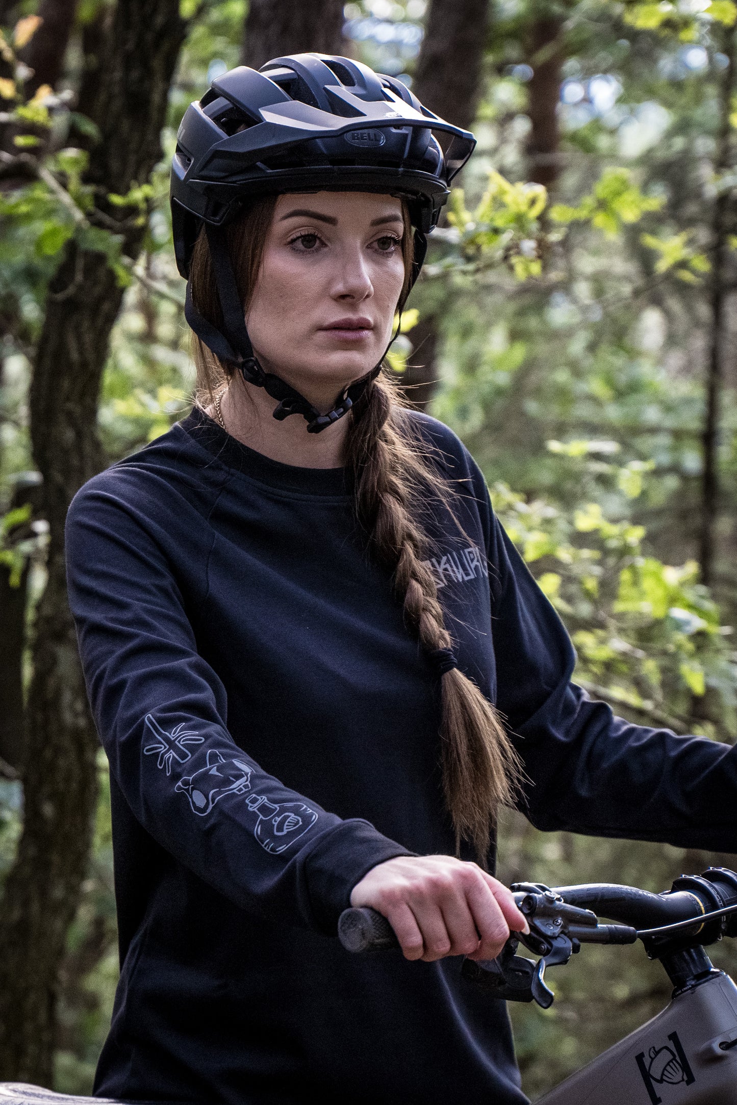 Skwerel® atmungsaktives heavy duty MTB Trailsleeve „Reflective Alchemyst“ im oversized Fit