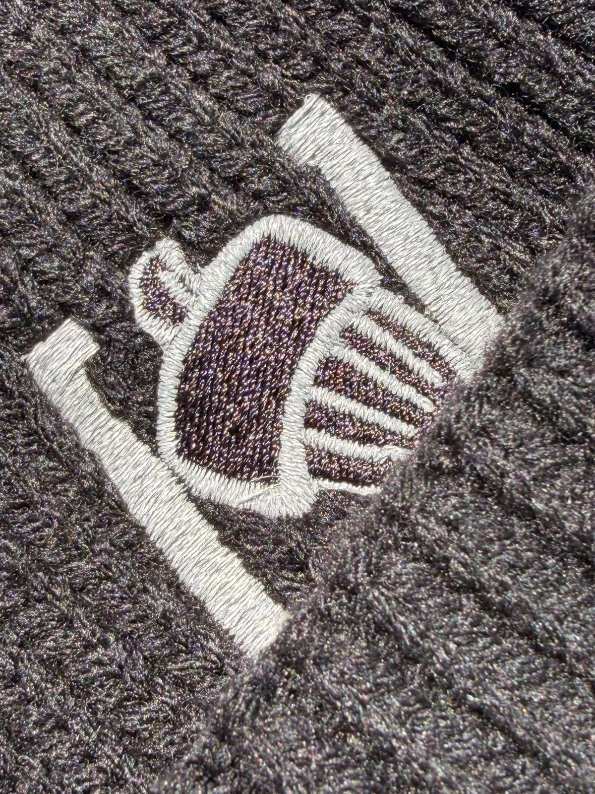 Skwerel Beanie Nut Logo gestickt