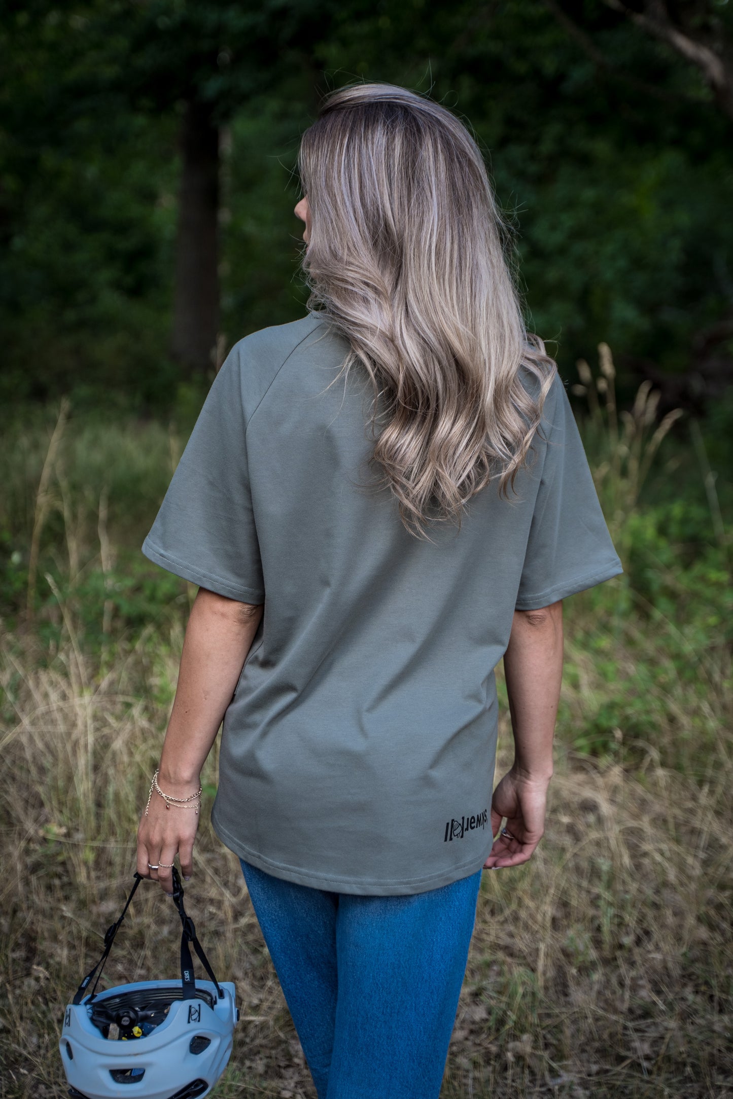Skwerel® breathable heavy duty MTB trail sleeve “Popsicle Coil” in an oversized fit